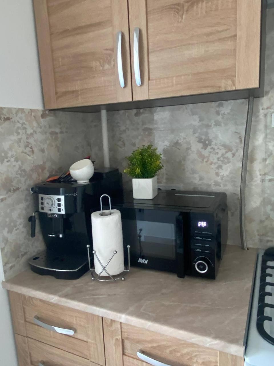Atlant Luxury Big Family Five Apart On Golovna Поряд З Тц Депот Wi Fi 24 На 7 체르니우치 외부 사진